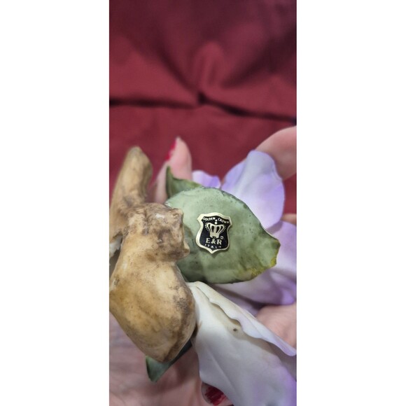 Golden Crown E & R Trillium Flower Violet Shelf Sitter Home Decor 4x3 Tagged EUC - Picture 6 of 6